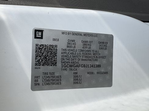 Used 2018 Chevrolet Express 2500 w/ Safety Package RWD image 32
