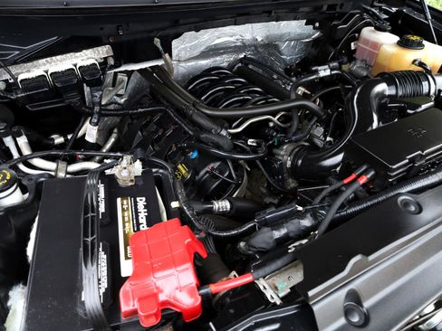 Used 2013 Ford F150 XLT w/ Luxury Equipment Group image 44