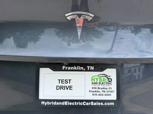Used 2022 Tesla Model Y Long Range AWD/4WD image 4