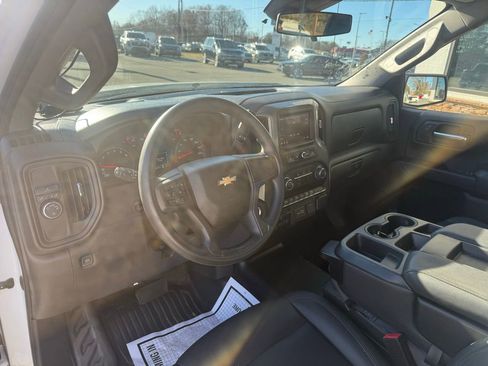 Used 2022 Chevrolet Silverado 1500 W/T w/ WT Value Package image 4