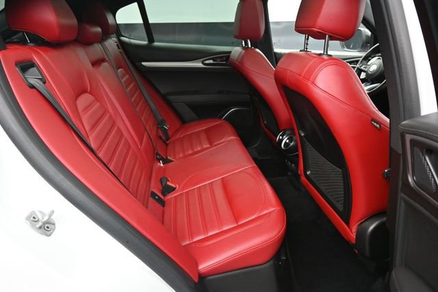 Used 2022 Alfa Romeo Stelvio Veloce AWD/4WD image 26