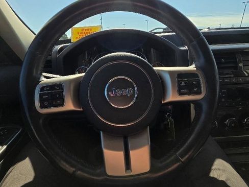 Used 2011 Jeep Liberty Limited Jet AWD/4WD image 17