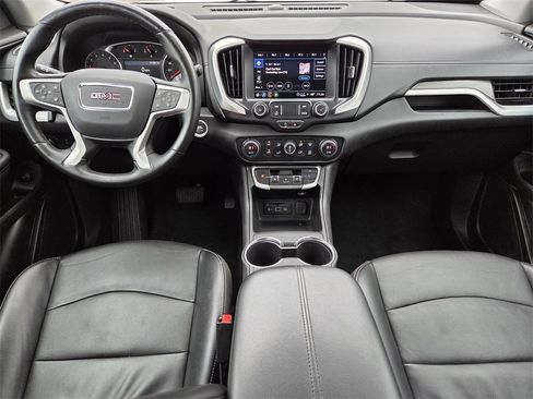 Used 2024 GMC Terrain SLT image 8