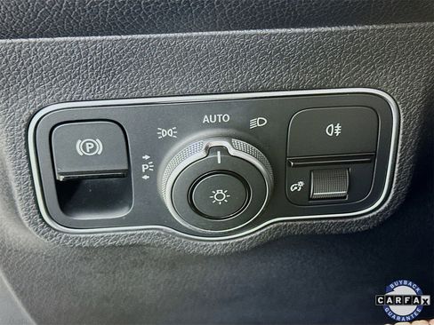 Certified 2024 Mercedes-Benz GLB 250 image 11