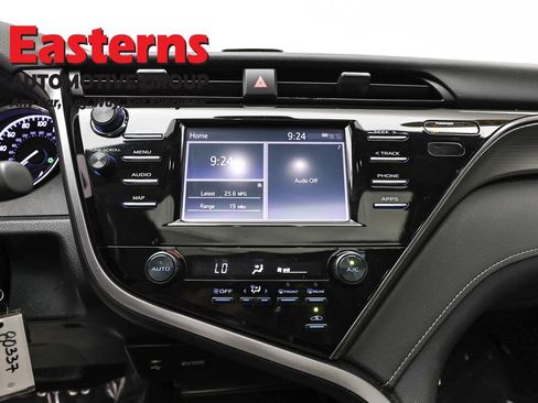 Used 2019 Toyota Camry SE FWD image 12