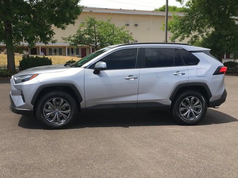 Used 2024 Toyota RAV4 Limited w/ Advanced Technology Package AWD/4WD image 3