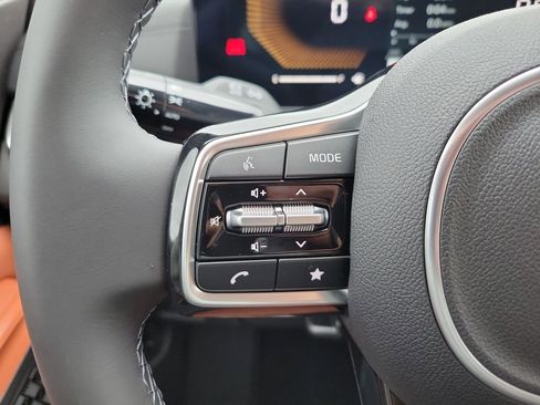 New 2026 Kia Carnival EX FWD image 27