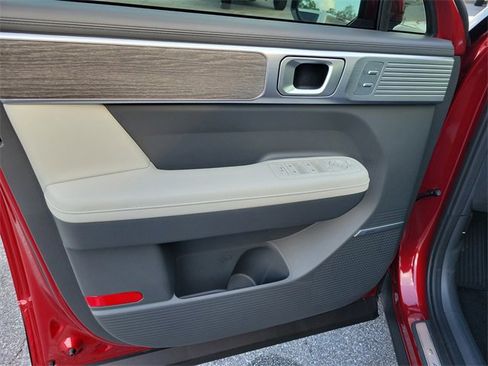 Used 2025 Hyundai Santa Fe Calligraphy image 16