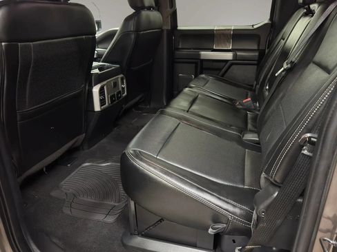 Used 2019 Ford F250 Lariat w/ Lariat Value Package AWD/4WD image 11