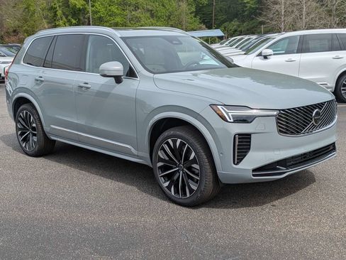 New 2026 Volvo XC90 T8 Plus w/ Protection Package AWD/4WD image 8
