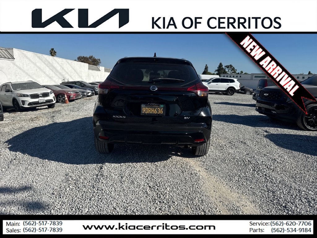 Used 2021 Nissan Kicks SV FWD image 4