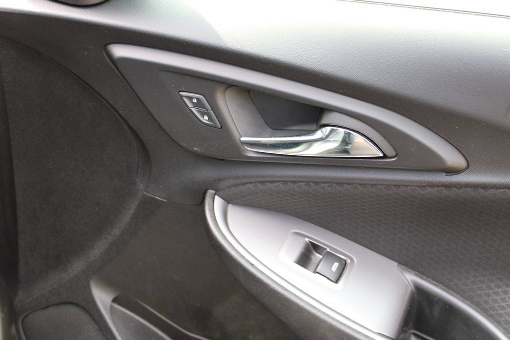 Used 2024 Chevrolet Malibu LT FWD image 19