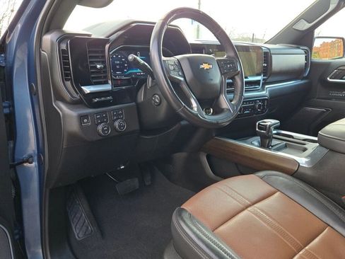 Used 2024 Chevrolet Silverado 1500 High Country AWD/4WD image 27