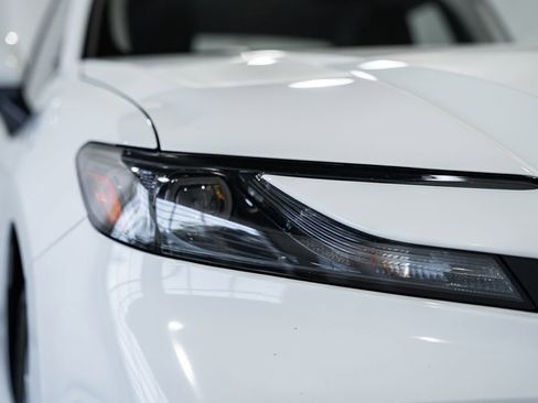 Used 2025 Toyota Camry LE FWD image 11