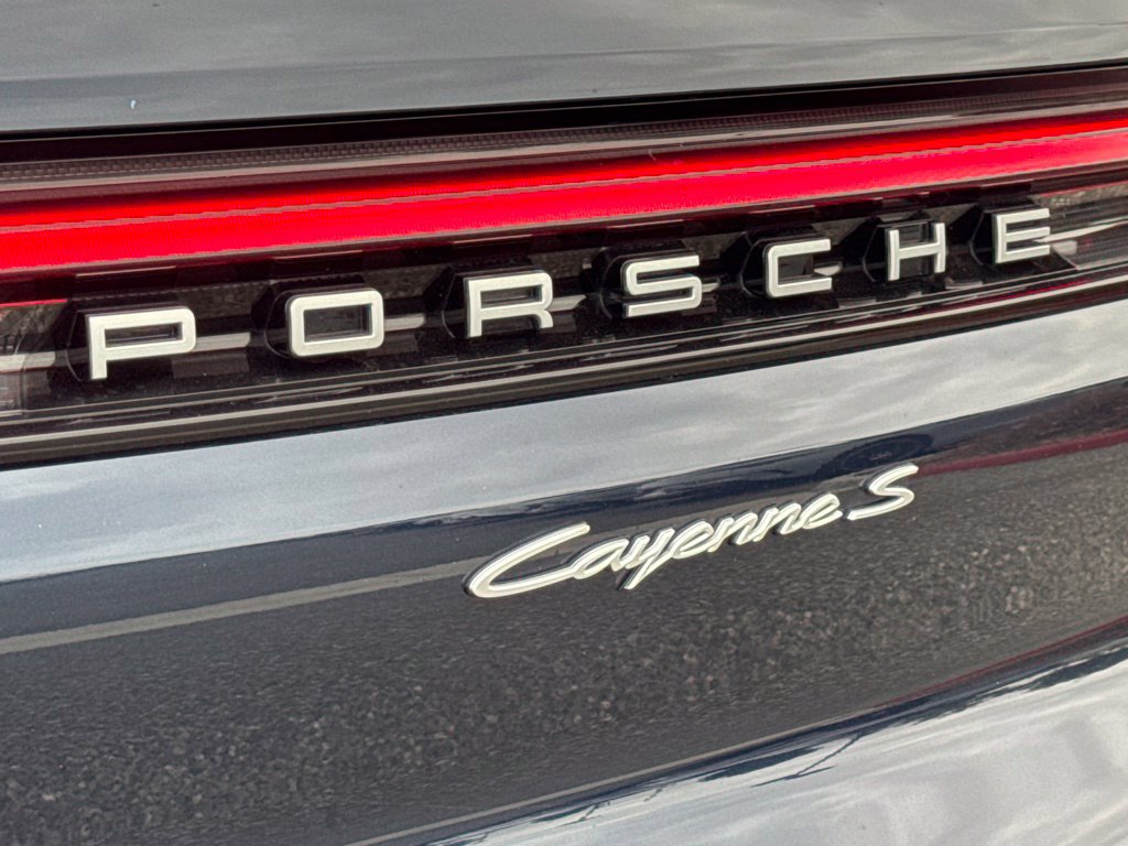 Used 2024 Porsche Cayenne S AWD/4WD image 14