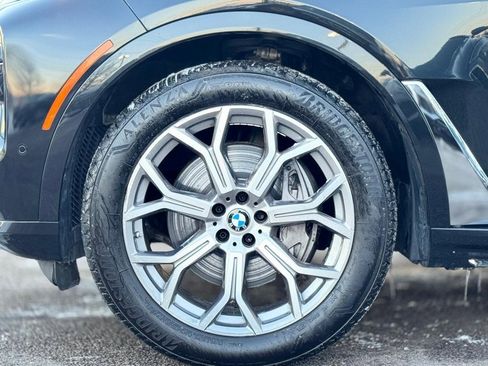 Used 2023 BMW X7 xDrive40i w/ Premium Package image 11