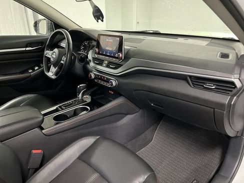 Used 2024 Nissan Altima 2.5 SR image 27