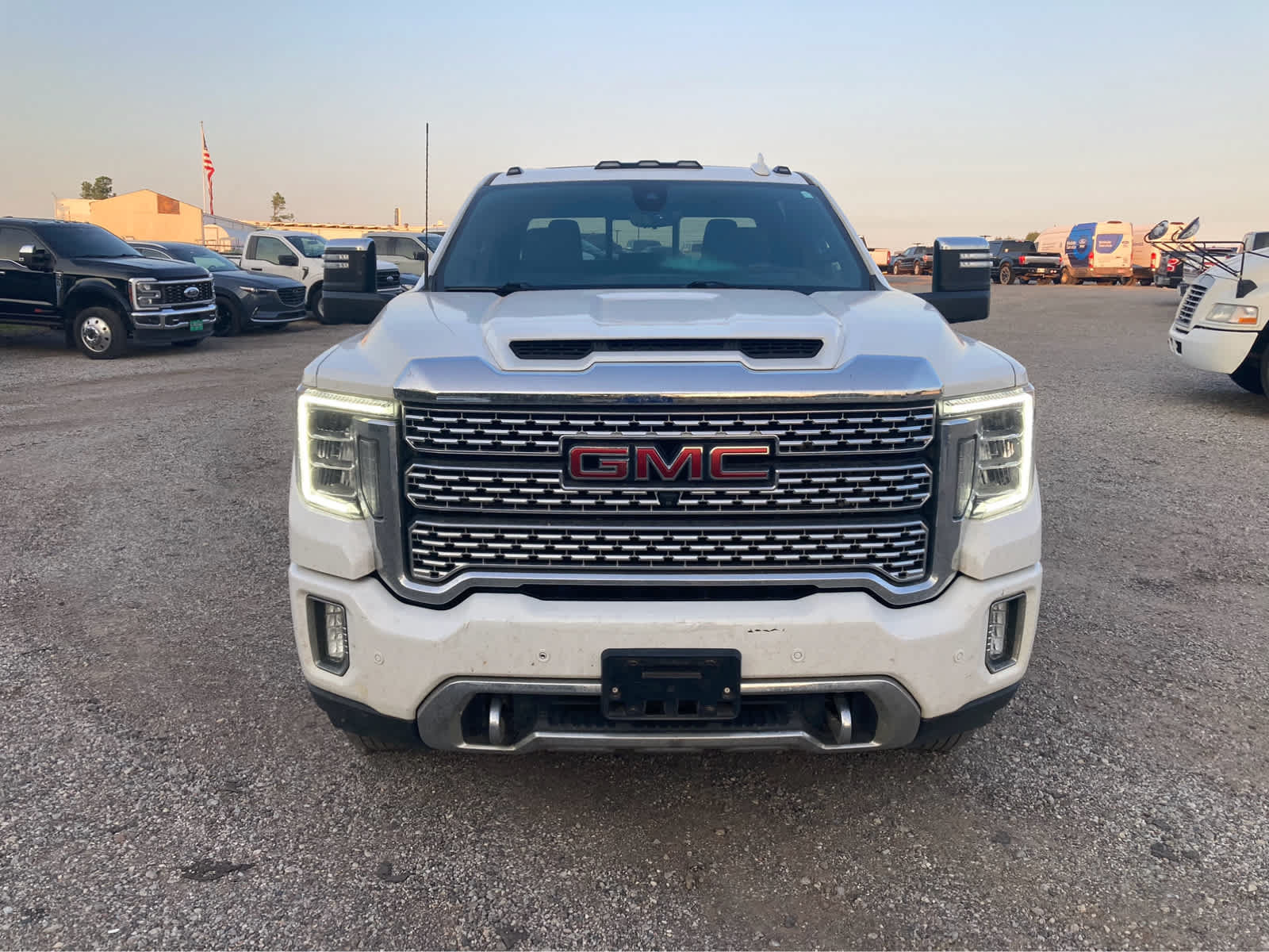 Used 2021 GMC Sierra 3500 Denali w/ Denali Ultimate Package AWD/4WD image 11