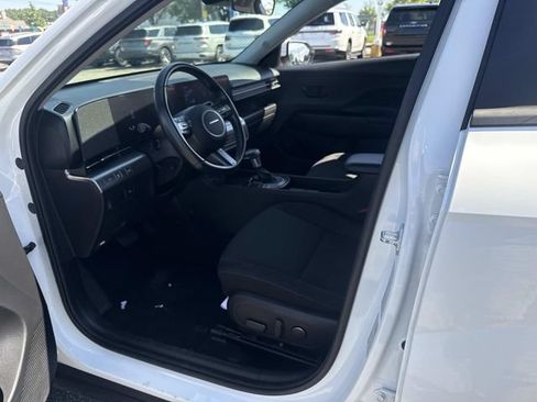 Used 2024 Hyundai Kona SEL AWD/4WD image 17