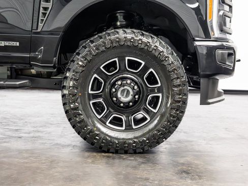 Used 2023 Ford F350 XLT w/ XLT Premium Package AWD/4WD image 25