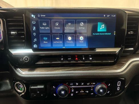 Certified 2025 Chevrolet Silverado 2500 LT w/ Convenience Package image 24