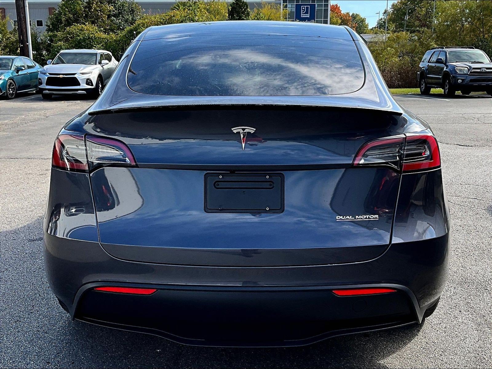 Used 2023 Tesla Model Y Performance AWD/4WD image 5