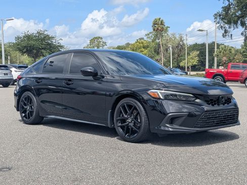 Used 2023 Honda Civic Sport image 2