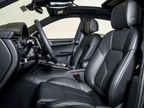 New 2026 Porsche Macan S image 5