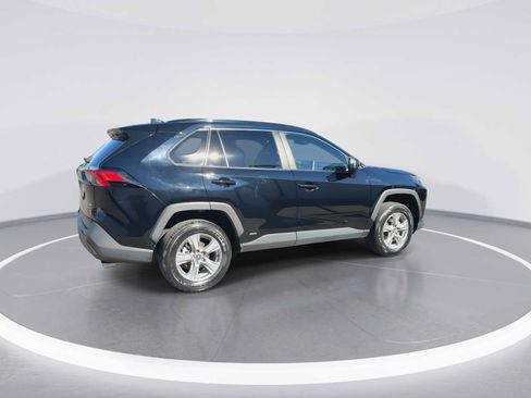 Used 2025 Toyota RAV4 LE AWD/4WD image 8