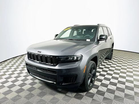 Certified 2023 Jeep Grand Cherokee L Laredo image 6