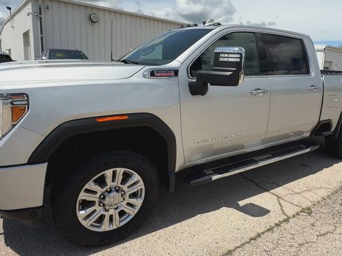 Used 2022 GMC Sierra 2500 Denali image 4