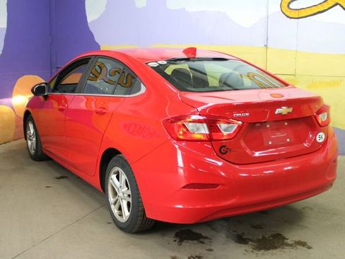Used 2016 Chevrolet Cruze LT w/ Sun And Sound Package FWD image 6
