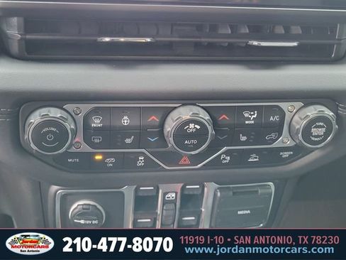 Used 2025 Jeep Wrangler Unlimited Rubicon 392 AWD/4WD image 21