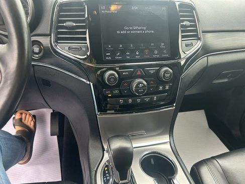 Used 2020 Jeep Grand Cherokee Limited RWD image 18