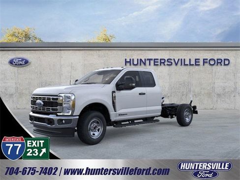 New 2026 Ford F350 XL w/ XL Chrome Package image 1
