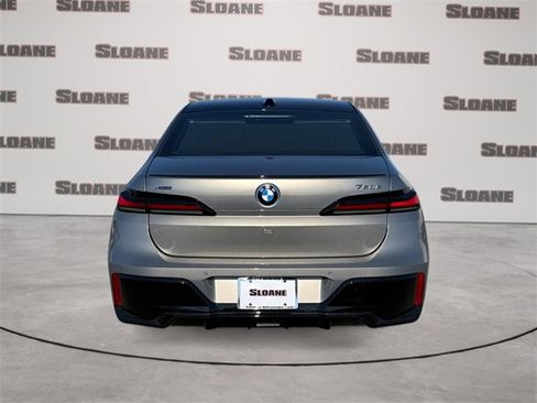 New 2026 BMW 750e xDrive w/ Executive Package image 4