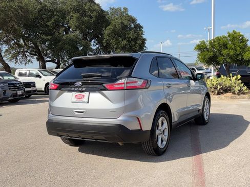 Used 2022 Ford Edge SE AWD/4WD image 5
