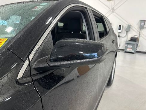 Used 2024 GMC Terrain SLE image 12