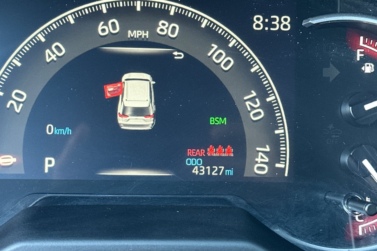 Used 2024 Toyota RAV4 XLE AWD/4WD image 25
