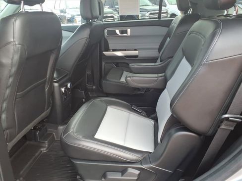 Certified 2023 Ford Explorer XLT w/ Equipment Group 202A image 18