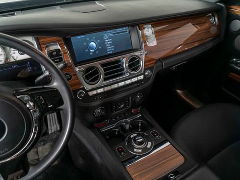 Used 2012 Rolls-Royce Ghost image 22