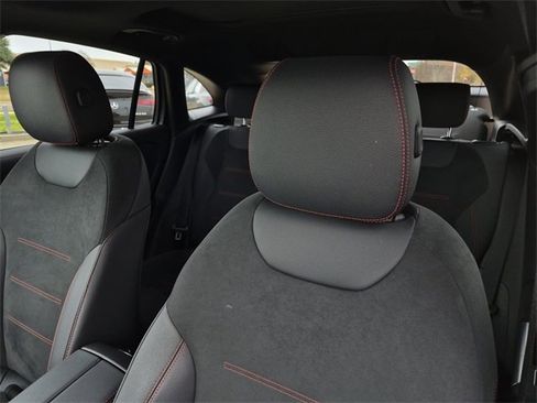 Certified 2025 Mercedes-Benz GLA 250 image 26