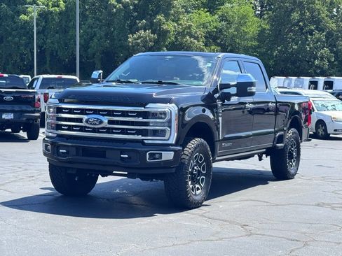 Used 2024 Ford F250 Platinum AWD/4WD image 2