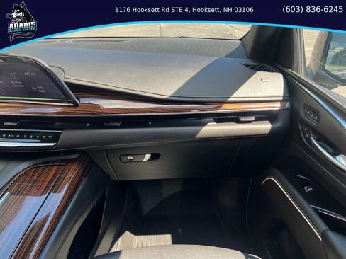 Used 2021 Cadillac Escalade Premium Luxury image 11
