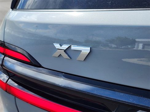 Used 2026 BMW X7 M60i image 23