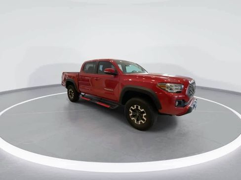 Certified 2021 Toyota Tacoma TRD Off-Road w/ Technology Package AWD/4WD image 2