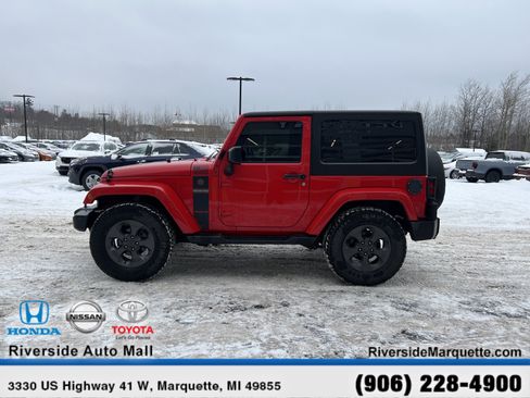 Used 2017 Jeep Wrangler Freedom Edition image 4