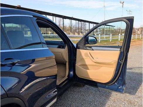 Used 2017 BMW X4 xDrive28i image 11