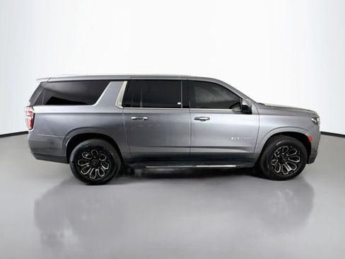 Used 2022 Chevrolet Suburban LS w/ Driver Alert Package AWD/4WD image 9
