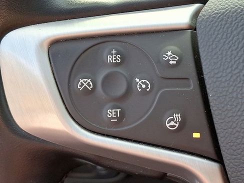 Used 2024 GMC Terrain SLT image 24